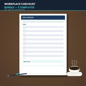 Op de afbeelding: Een werkplek checklist bundel met drie sjablonen. De checklist bevat secties voor dagelijkse taken en wekelijkse doelen. Een pen en een kopje koffie staan op de bruine achtergrond.