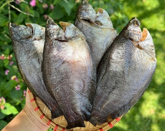 Three Sun Dried Gourami Fish 1.1lbs, Lightly Salted Gourami, Khô Sặc Bổi Lạt 500g, Vietnamese Dried Fish, Khô Cá Việt Nam