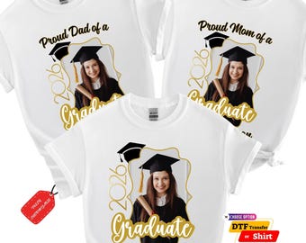 Transferencia DTF para graduación 2026, camiseta de graduación personalizada con foto y nombre, estampados termoadhesivos.