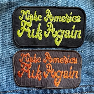 Toppa termoadesiva Johnny Blue Skies Make America F** Again ricamata Sturgill Simpson