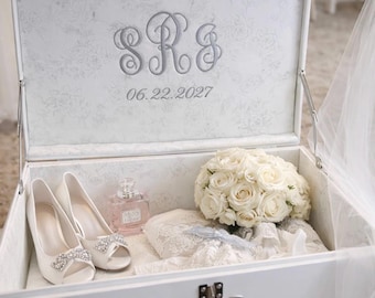 Personalized Wedding Keepsake Box, Bridal Memory Box, Custom Embroidered Bride Chest, Heirloom Wedding Storage, Monogrammed Shower Gift