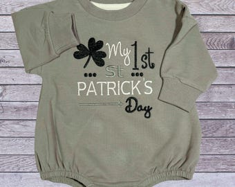 Mi primer mono para el Día de San Patricio / Traje de San Patricio para bebé niño / Mono verde bordado para bebé / Traje para el primer Día de San Patricio