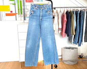 Vintage 1970s Ultra High Waisted Denim Wide Leg Jeans // Measured 26 x 29