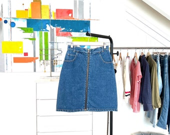 Vintage Medium Wash Denim High Waisted Zip Around Jean Mini Skirt // Measures W 24 XS Extra Small