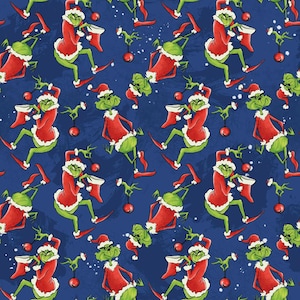 以下が含まれることがあります： 濃い青色の背景に、サンタの衣装を着たグリンチがクリスマスの靴下とオーナメントを持っている繰り返し模様。 グリンチは緑色で、赤いサンタ帽と白い毛皮で縁取られたスーツを着ています。