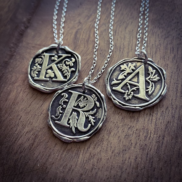 Wachs Siegel Monogramm Halskette, Buchstabe Halskette Brautjungfer Geschenk, personalisierte Schmuck Weihnachtsgeschenk