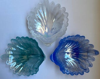 Set of 3 Iridescent Glass Shell Bowls Footed Coastal Trinket Dishes Blue Aqua White