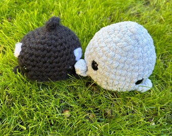 Handgjord virkad valplysch – 13 cm Amigurumi-val