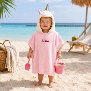 Serviette de bain personnalisée à capuche licorne, prénom brodé