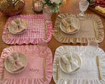 Mantel individual de lino bordado a medida con borde de volantes, mantel individual con nombre personalizado, mantel individual doble hecho a mano, decoración de mesa para bodas, regalo