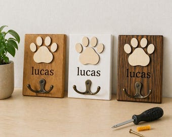 Personalized Paw Print Wooden Wall Hook – Custom Name Key Holder, Rustic Entryway Decor