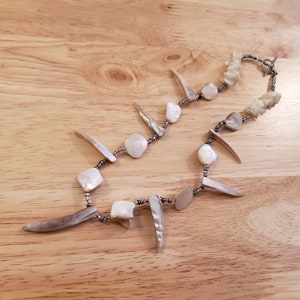 Vintage Shell Necklace, 17 inch necklace with mother of pearl beads, statement necklace, vintage necklace