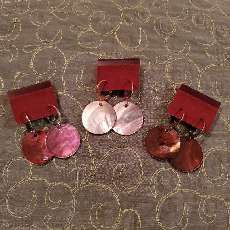 BURGUNDY PETAL EARRINGS main image 1