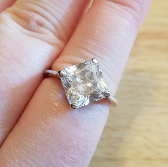 Vintage Faux Diamond Ring, halo ring, princess cu… - image 2
