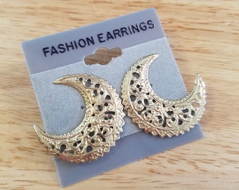 Vintage Crescent Moon Earrings, pierced earrings, gold tone filigree earrings, vintage earrings