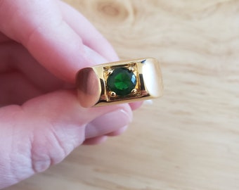 Vintage Faux Emerald Ring, size 11.5 ring, yellow gold tone ring, vintage mens ring