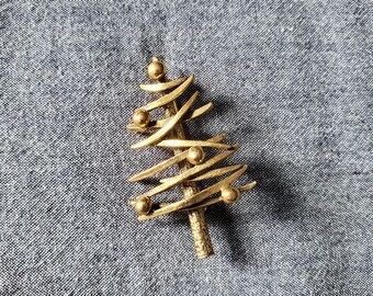 Vintage Christmas Tree Brooch by Zentall, antiqued gold tone pin