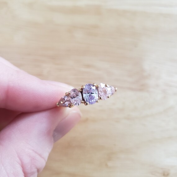 One Vintage Pink and Purple Faux Diamond Ring, 14… - image 4