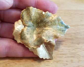 Vintage Enamel Leaf Brooch Pin, gold tone leaf brooch, vintage brooch, leaf pin