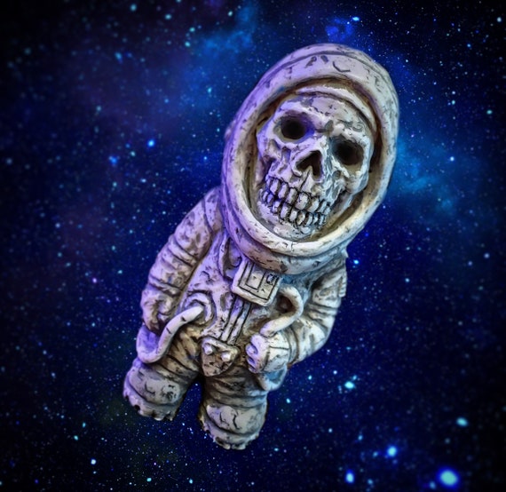 A spaceman lost, floating in the milky way