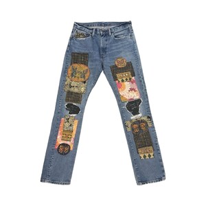 Met patchwork geborduurde jeans