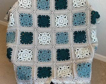 Couverture carrée en saule avec motif au crochet PDF