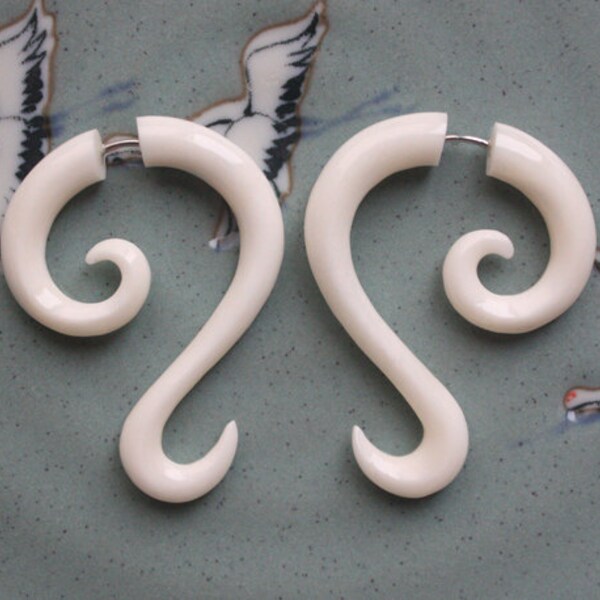 Hand Carved Fake Gauges - LUNETTE - Natural White Bone - Tribal Style Curl Earrings