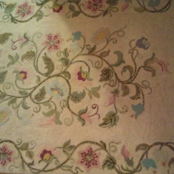 1940s floral hook rug