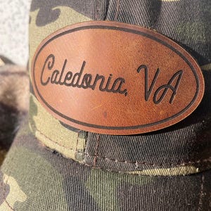 Parche de cuero personalizado en el sombrero