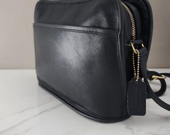 バッグ COACH Vintage Leather Black Shoulder Bag Old Vintage Coach 9033 Black Leather Ergo Pocket Zip Hobo Shoulder