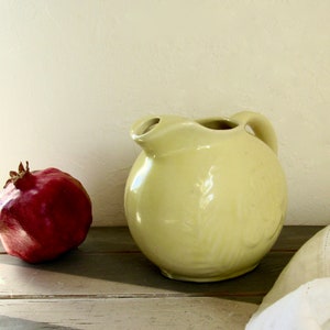 Shawnee Ball Pitcher - 50s&#39; pitcher - made in U.S.A.