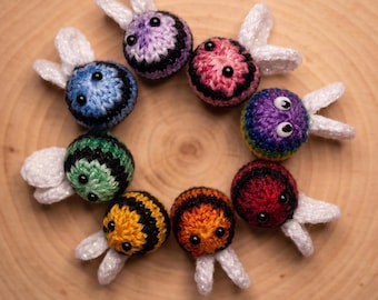 Gehäkelte Biene Schlüsselanhänger, gestrickte Käfer Charme, Taschenzubehör, Farbe wählen