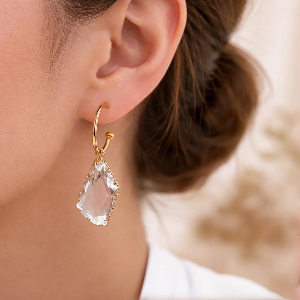 Boucles D'oreilles Clous Dorés Avec Pierre Ronde Transparente - Occasion