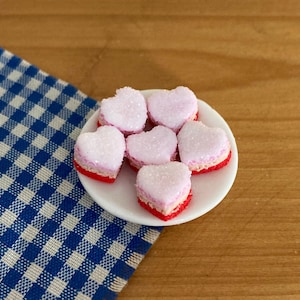 Dollhouse miniature- Valentine heart cakes