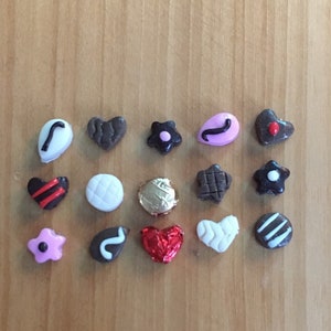 Miniature maison de poupée - Sélection de chocolats en vrac