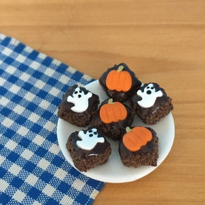 Dollhouse miniature- Halloween chocolate cake squares
