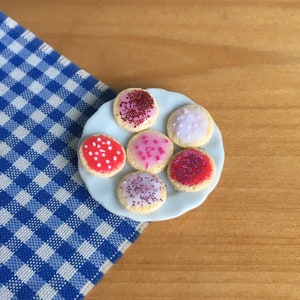 Dollhouse miniature- Valentine cookies