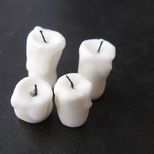 Dollhouse miniature- White dripping candles