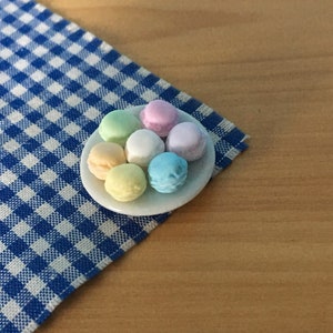 Puppenhausminiatur - Pastell Macarons
