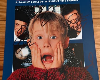 Macaulay Culkin Joe Pesci Daniel Stern John Heard & Catherine O'Hara Autographed 8x10 Photo with COA