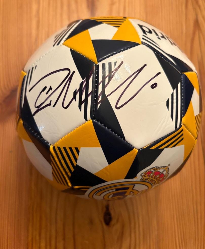 Cristiano ronaldo signed ball - Etsy 日本