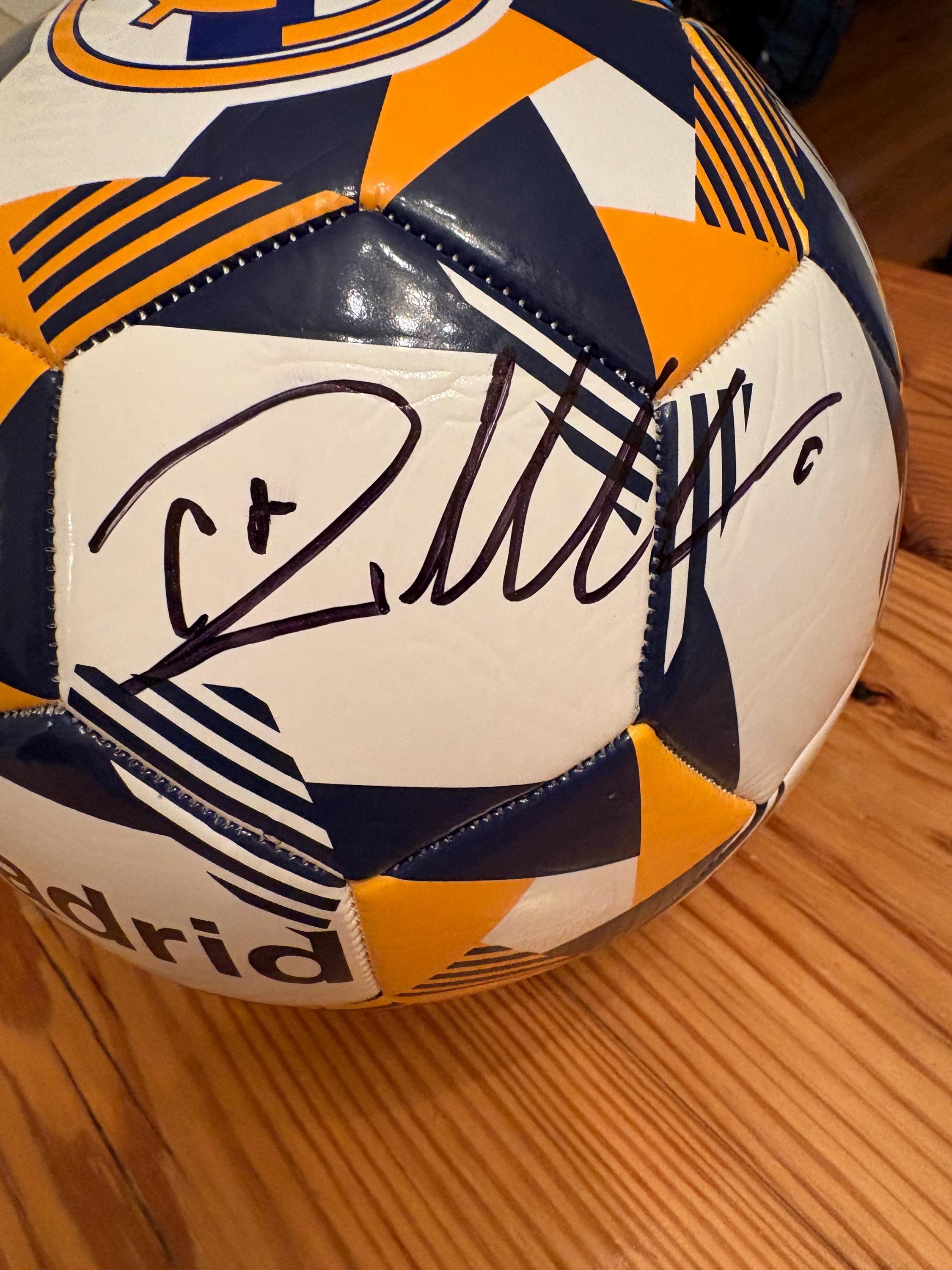 Cristiano ronaldo signed ball - Etsy 日本