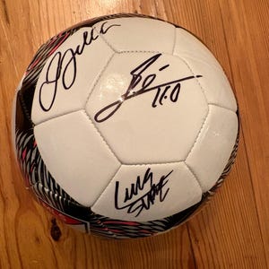 デイヴィッド ベッカム サインボール サッカー ワールドカップ 代表 欧州 David Beckham Signed Ball - Etsy