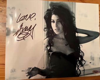 Amy Winehouse Autographed 8x10 Photo with COA
