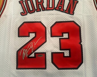 Michael Jordan autographed Chicago Bulls Jersey with COA