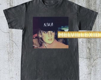 ダイアナ妃トリビュートTシャツ：レディ・ダイ・グラフィックTシャツ