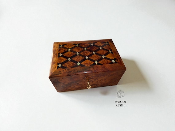Lockable Thuya Wood Box Mother-of-Pearl Inlay,storage wood box with large compartments inside,unique gift box,Luxury Moroccan Jewelry Box