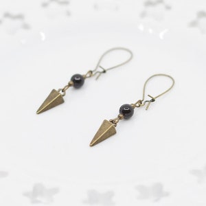 Antik Messing und Schwarz Swarovski Perlen Spike Ohrringe Tropfen Ohrringe Schwarze Perlen Messing Spikes