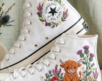 Aangepaste Highland Cow bloemen geborduurde Converse sneakers