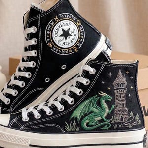 Sneakers Converse personalizzate con ricamo Dragon Wizard per uomo e donna